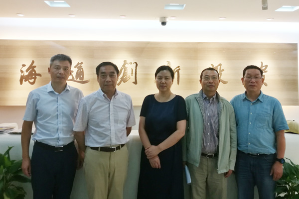 陈耀拜访海通创新证券投资有限公司董事长时建龙等校友筹建校友企业家联盟1.jpg