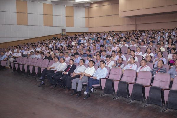 不忘初心 携手前行——学校举行1987届校友毕业30周年返校聚会活动20.jpg