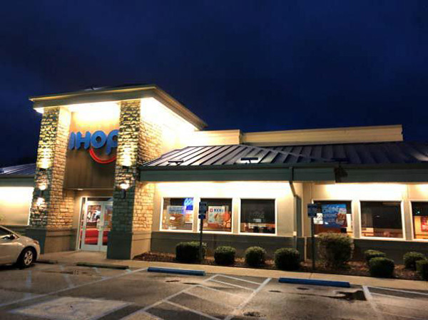 校友情深忆芳华 不忘初心携手行——记美国之行商务与访友之旅29.jpg