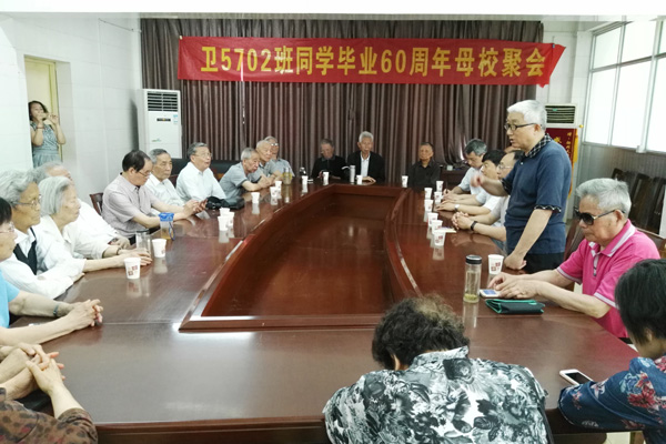 悠悠一甲子 浓浓母校情——卫5702班校友毕业60周年再回母校4.jpg
