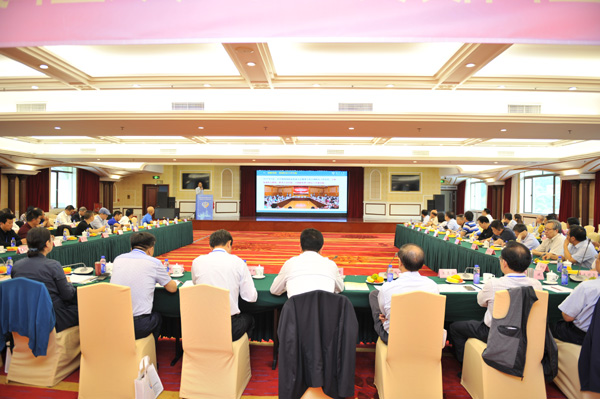 扬州大学第九次全国校友工作会议在广东珠海召开2.jpg