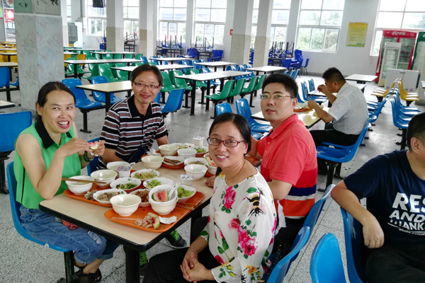 致青春感恩母校 创未来携手力行——机9201班毕业20周年返校聚会5.jpg