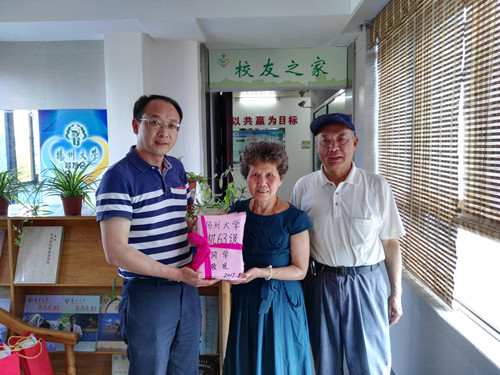 喜结同窗缘 再续同学情 ——机械制造工艺与设备专业67届校友“五十年再相聚” 重返母校6.jpg