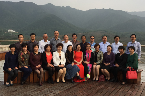 外语系81级2班毕业30周年天目湖畔欢乐聚1.jpg
