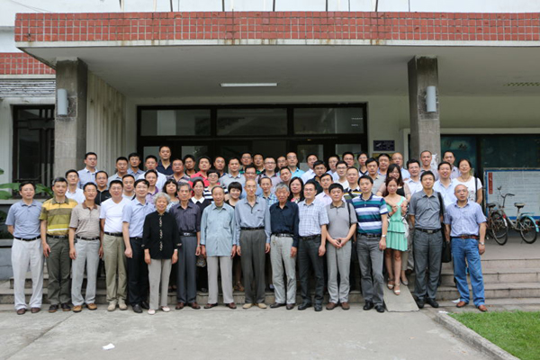 昔日学子重回梦萦钟秀园——原扬州大学水利学院建筑911、912班校友毕业20周年返校聚会2.jpg