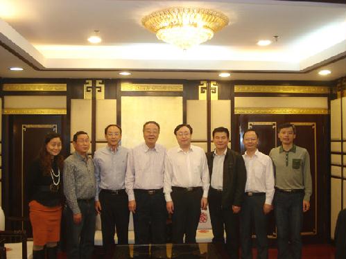 学校校友会专程拜访南京校友分会1.jpg