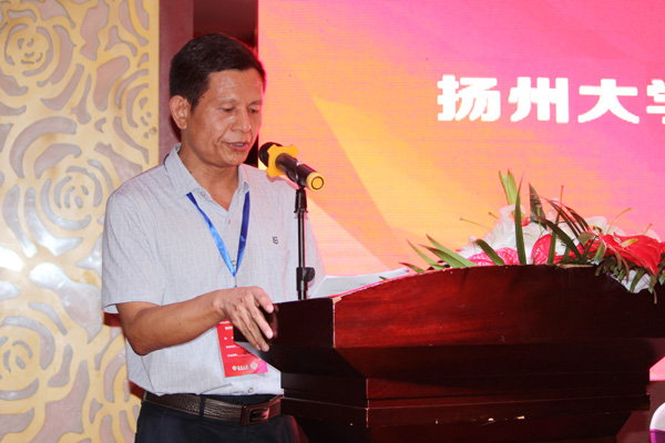 相约椰城海口 共叙扬大情怀——海南校友会举行换届大会暨2017年校友联谊会5.jpg