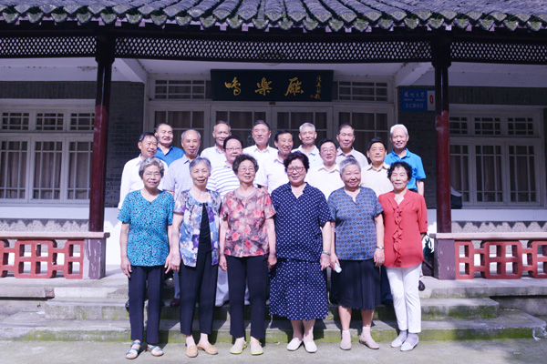 母校情深 师恩难忘——原苏北农学院兽医专业66届校友毕业50周年返校聚会4.jpg