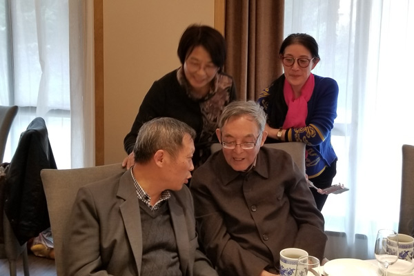 金秋相聚 共话当年——英语专业1978级校友举行纪念入学40周年返校聚会活动6.jpg