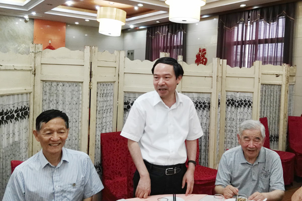 母校情深 师恩难忘——原苏北农学院兽医专业66届校友毕业50周年返校聚会2.jpg