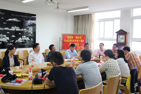 母校情 师生谊——动检0205班毕业10周年返校聚会1.jpg