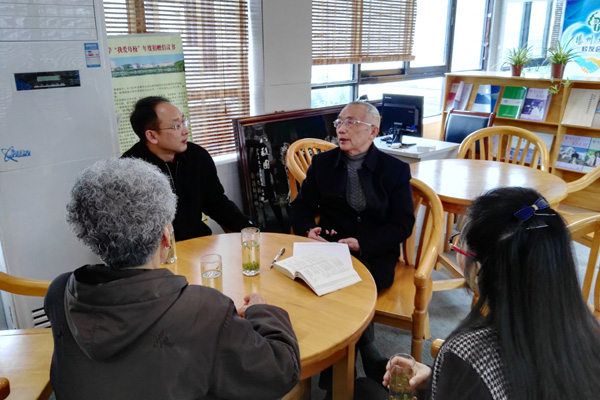 毕业59年!耄耋之年老校友再回母校做客“校友之家”3.jpg