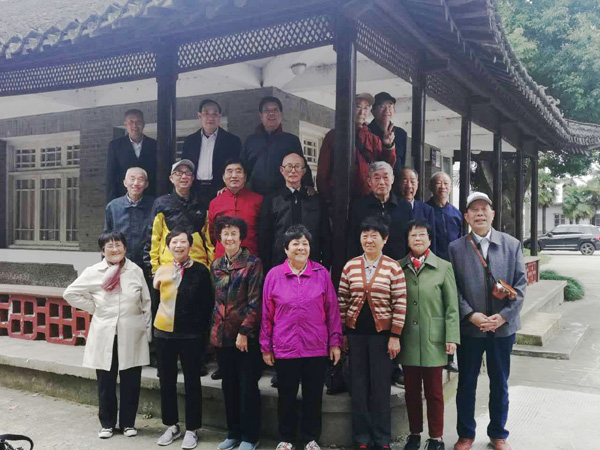 离别母校五十载 师生相聚话真情——畜牧专业1967届校友毕业50周年返校聚会9.jpg